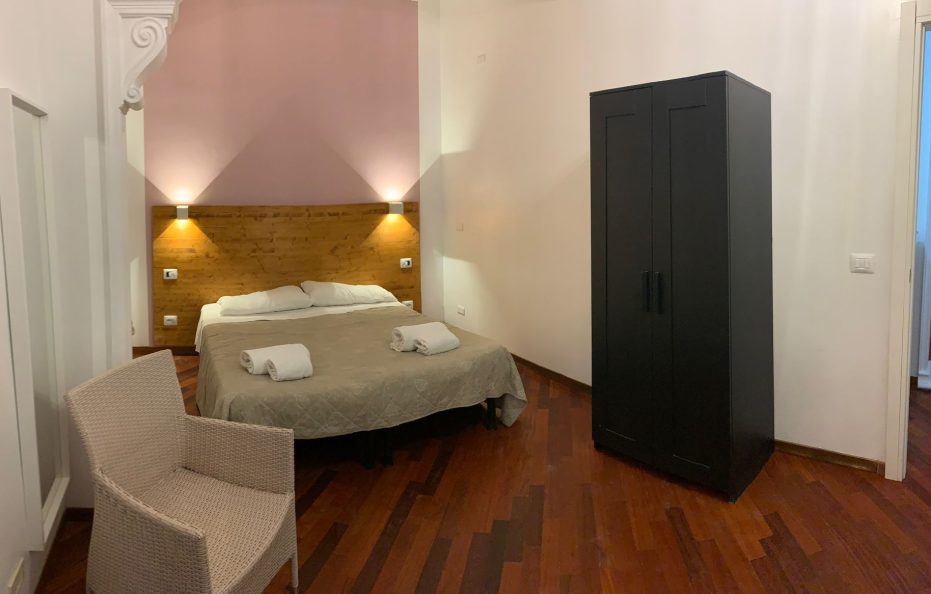 Triple Room with shared bathroom