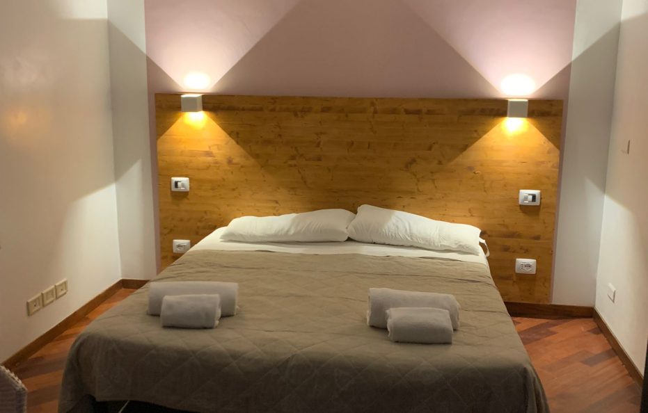 Triple Room with shared bathroom